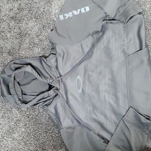 Oakley sweatshirt men's L